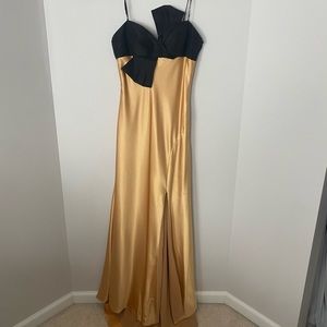 Gold/black gown - Size 6